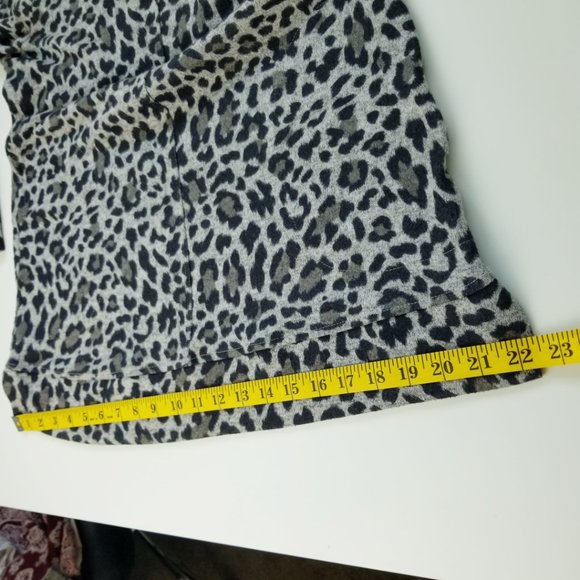 Ellen Tracy Soft Animal Leopard Print Sweatshirt - Picture 11 of 16